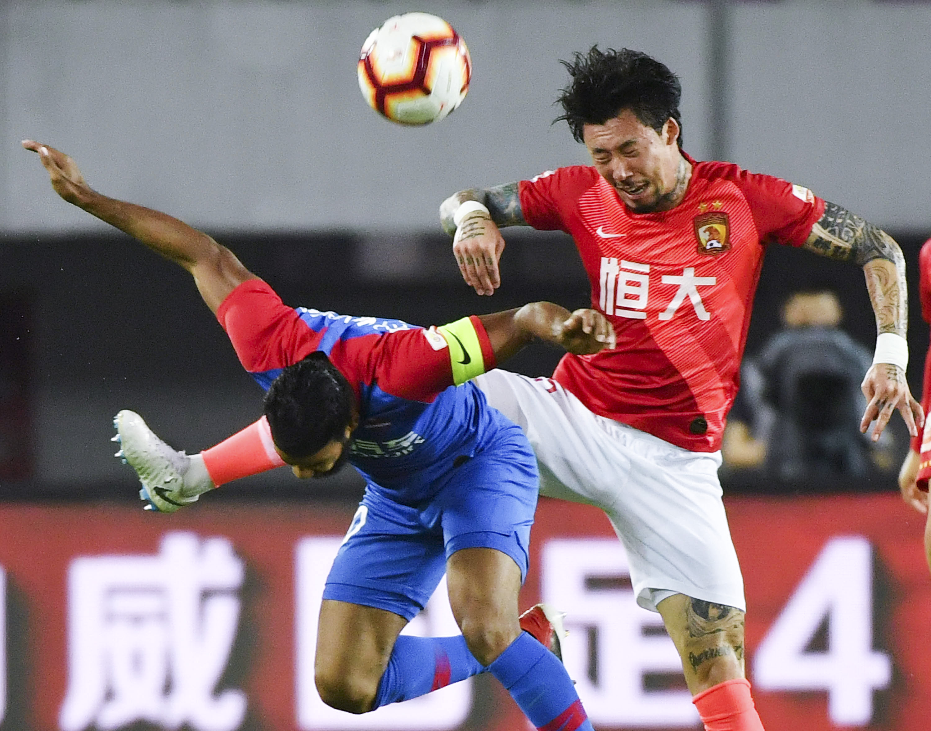 LCK国宝级上单S11将来LPL？转会期每天都有新瓜吃