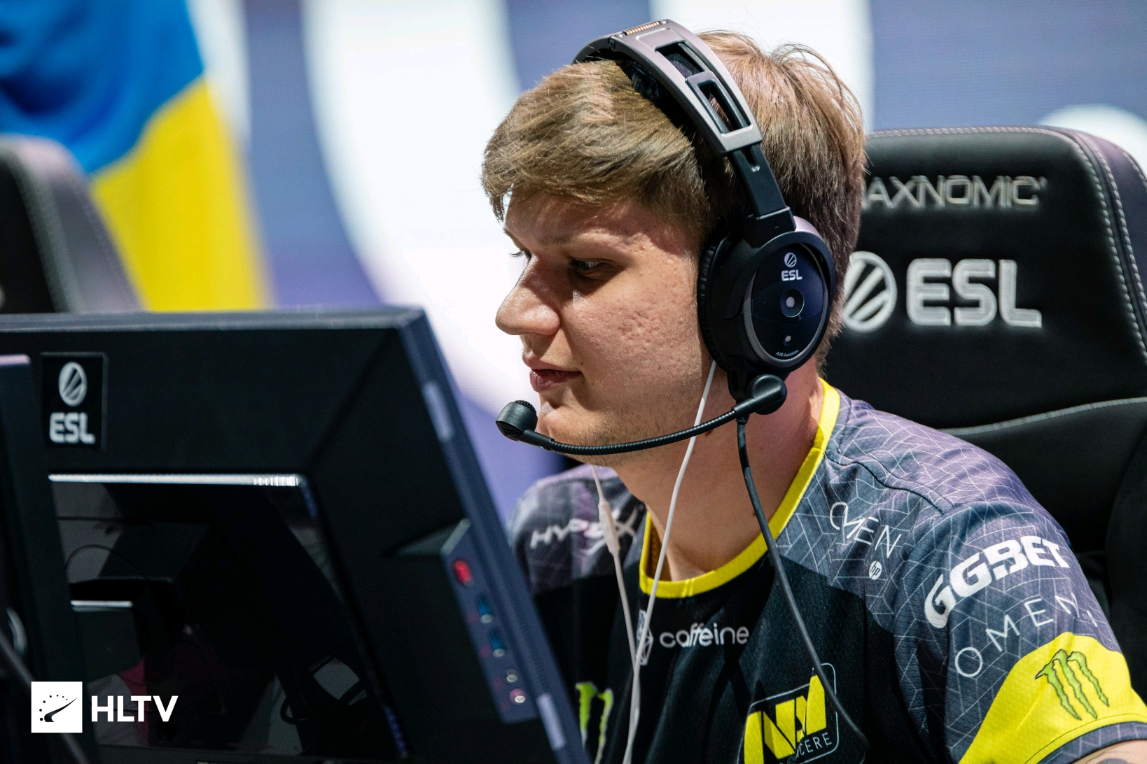 又是翻中翻！老FPX三C龙魂团强杀薇恩逆转 Doinb队击败Uzi队